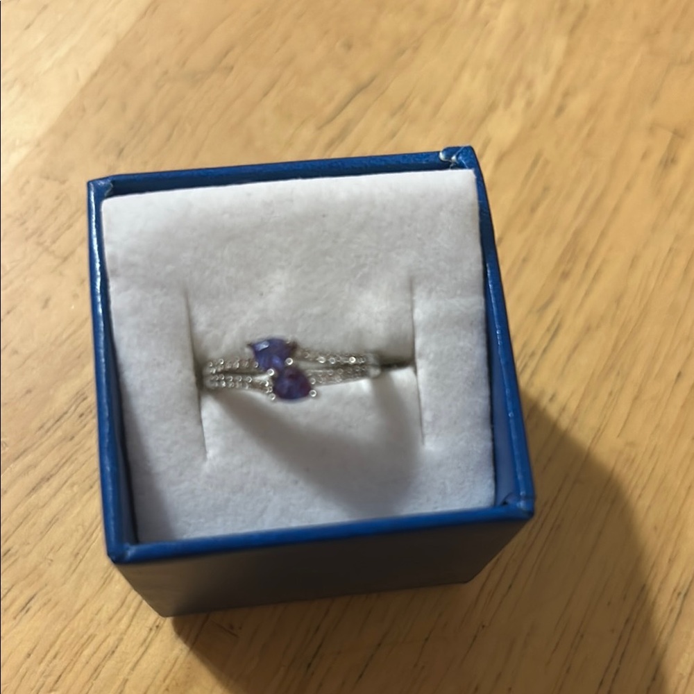 Elegant Silver and Purple Gemstone Ring